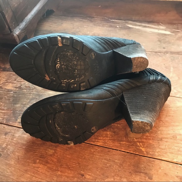 Vince Camuto Bronco Ankle Bootie - Picture 3 of 5